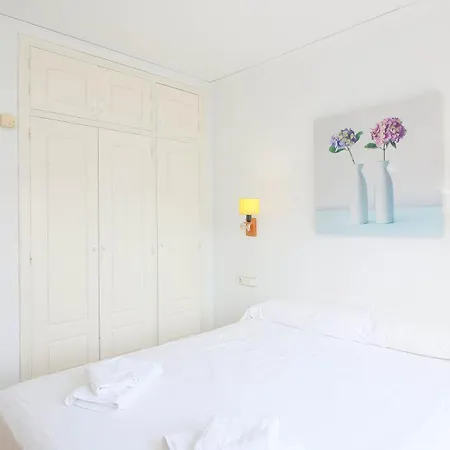 La Pata By Carlosferien Denia