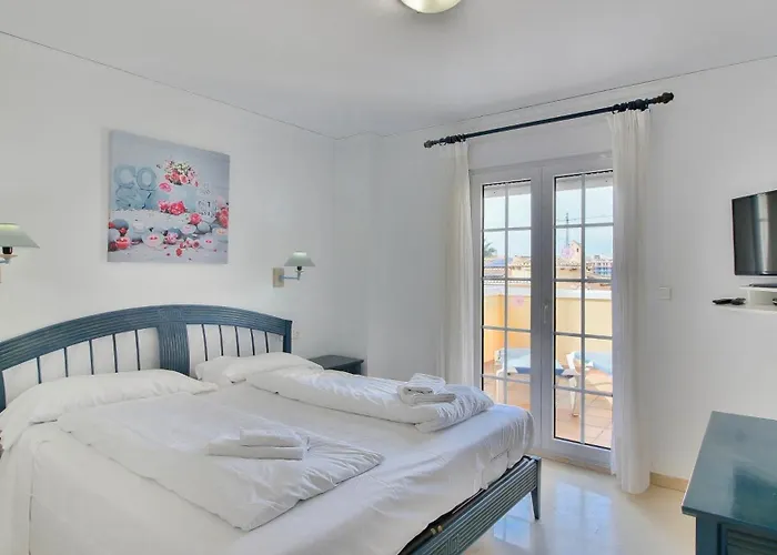 La Pata By Carlosferien *